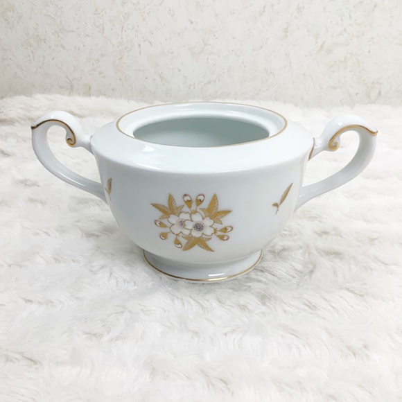 Vintage Fukagawa Arita white flower gold leaf sugar bowl missing lid - Picture 4 of 7